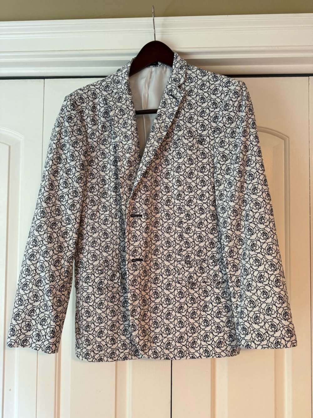 jf j.ferrar White Blazer with Black Rose Print